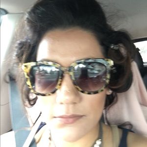 Meet your Posher, Tiffany